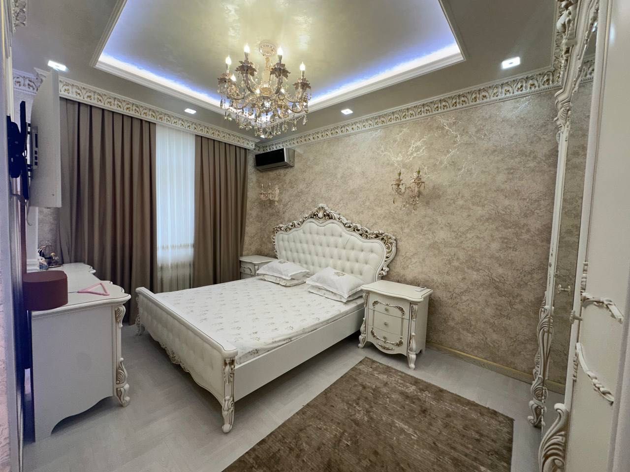 Паркентский завод шампанских вин
Golden house кирпичный дом