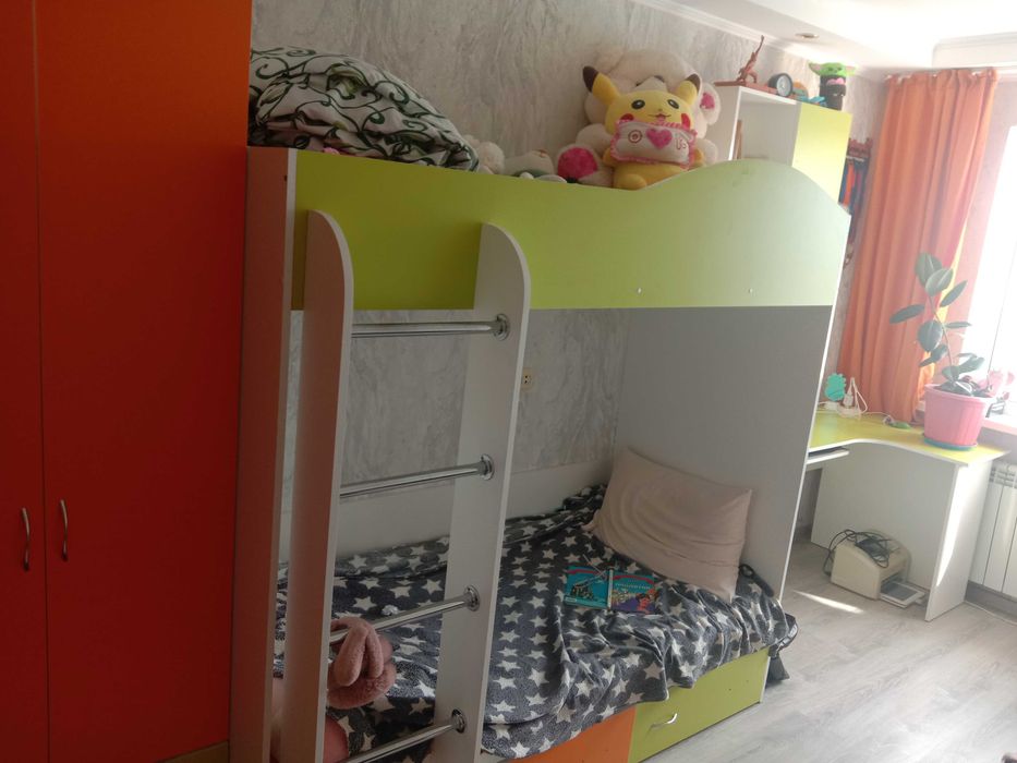 Продам детскую стенку