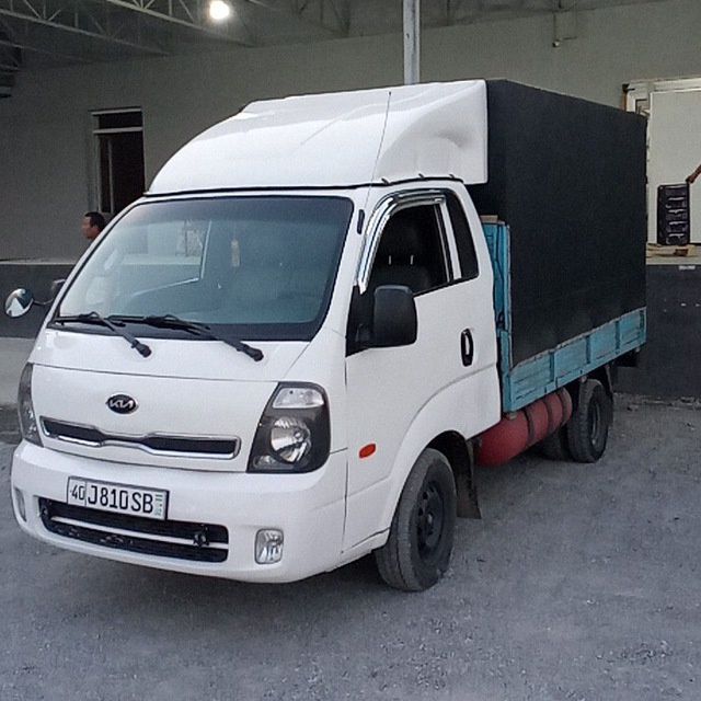 Юк ташиш хизмати Киа Бонго