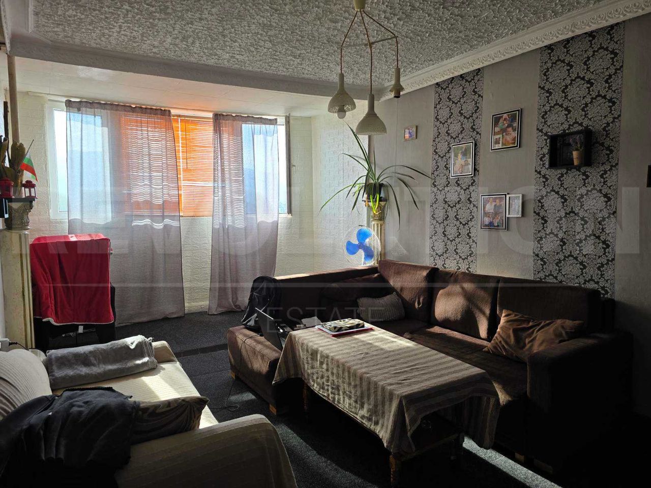 Продава се Тристаен апартамент в София, Полигона - 75 кв.м за 1934 €/кв.м - Снимка #2