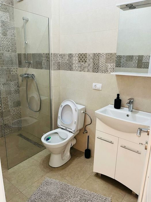 Două camere de închiriat zona centra incepand 01 ianuarie !