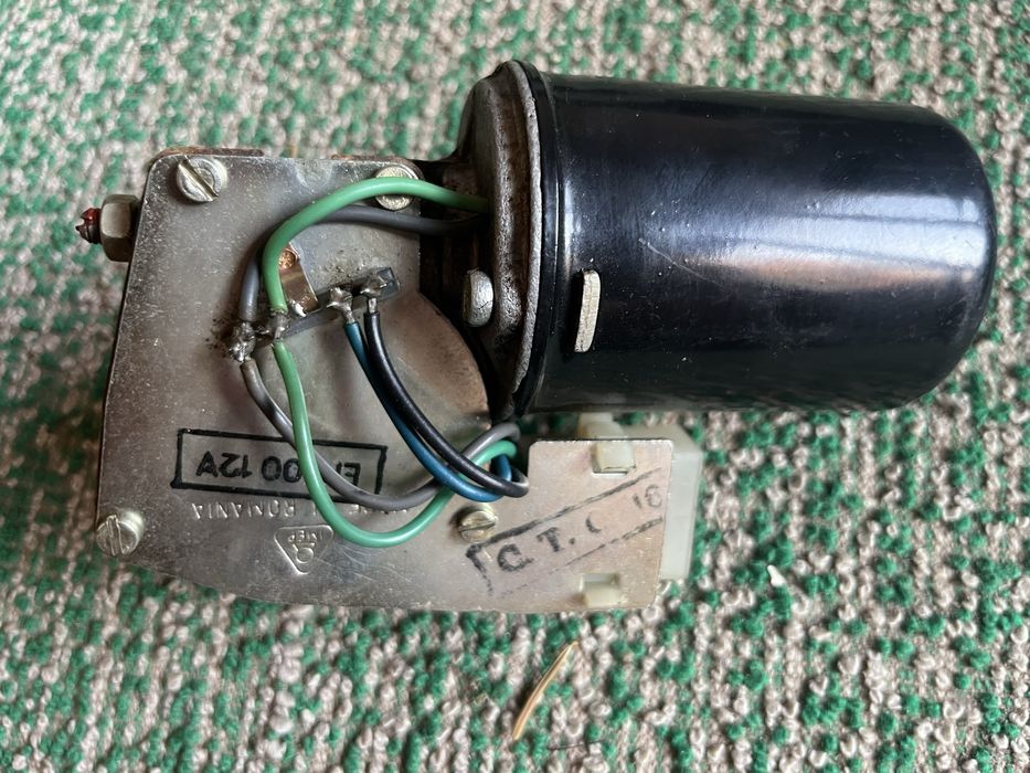 Motor ștergător Dacia veche