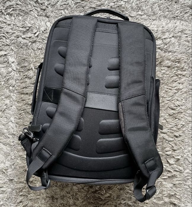 Rucsac de oras negru Ubisoft