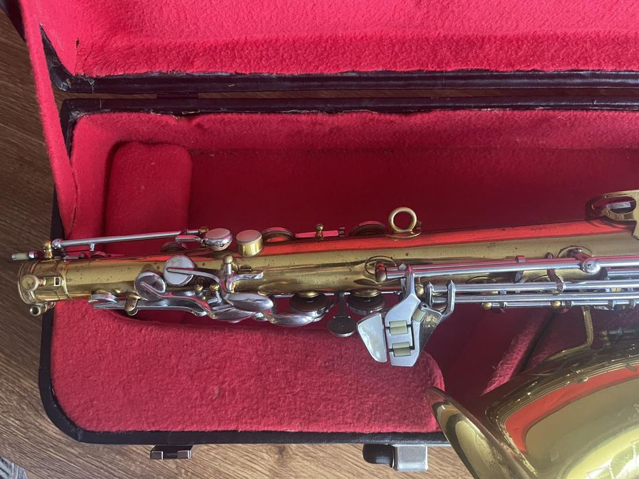 Саксофон Tone King