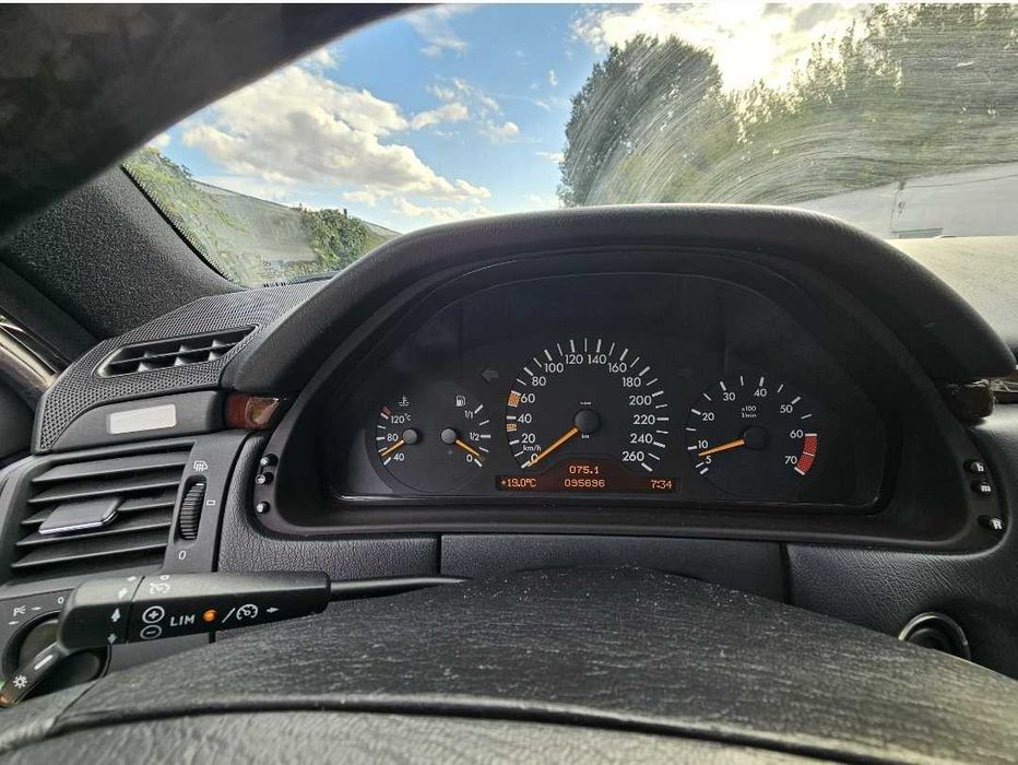 Mercedes E320 Elegance