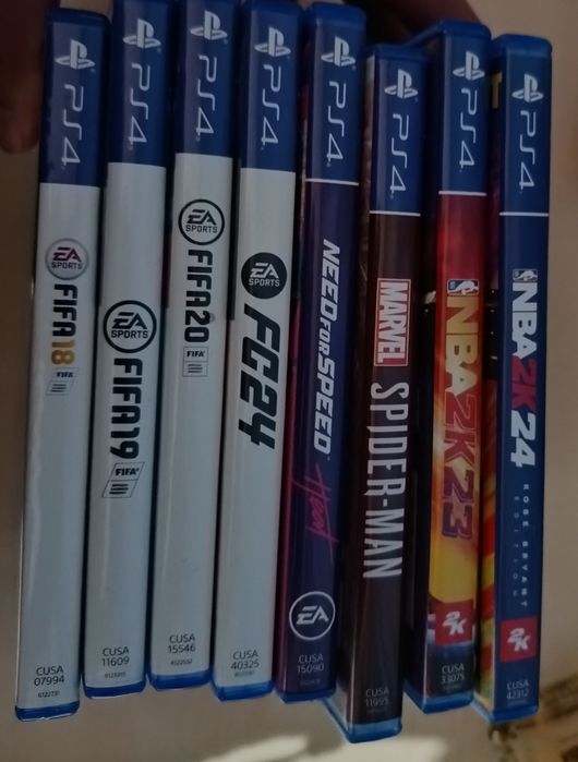8 оригинални игри за PS4- в отлично състояние- пакетна цена 219,99лв.