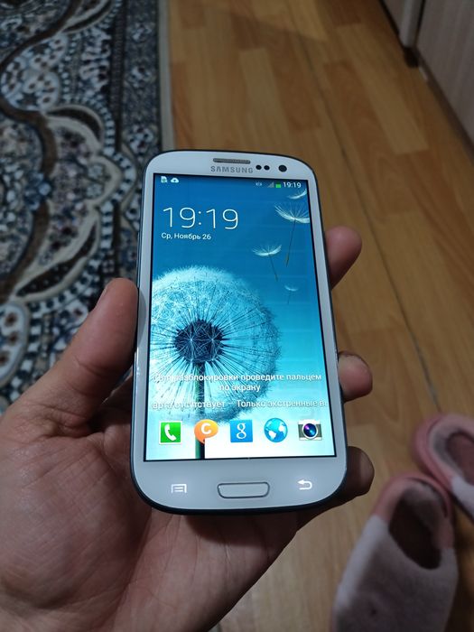 Самсунг s3 GT - i9300