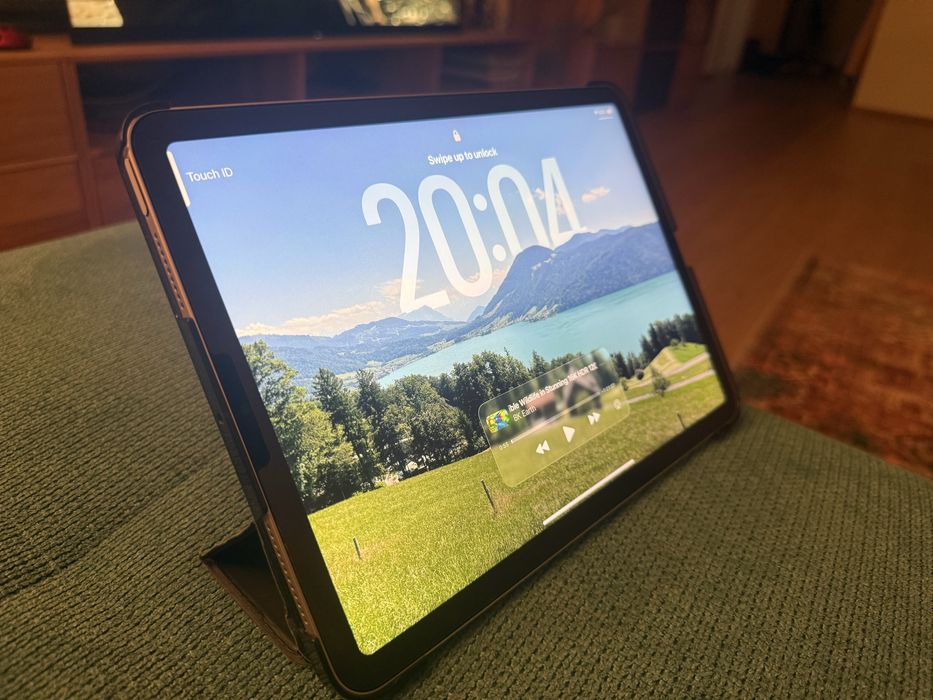IPad Air 5 2022/M1/WiFi/Accesorii/Stare perfecta