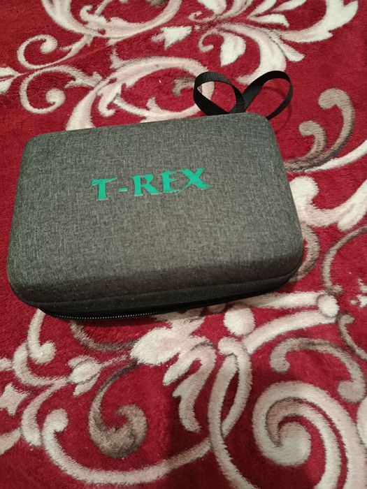 Vând aparat de tatuat t Rex