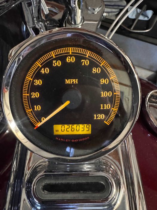 Harley Davidson Softail C Rocker - Custom de fabrica