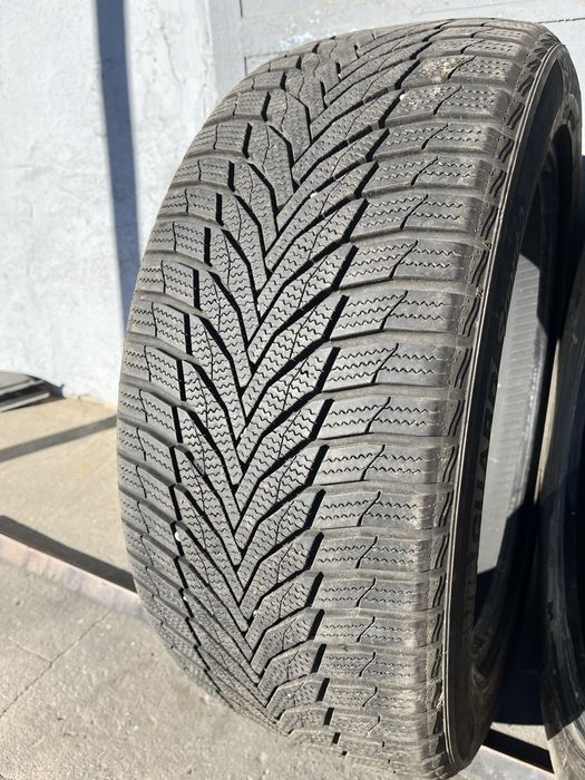 2 бр. зимни гуми 255/45/19 Nexen DOT 2623 7 mm