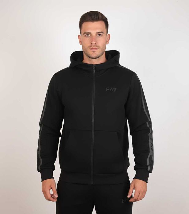 Emporio Armani EA7 - Оригинално мъжко горнище с качулка размер L