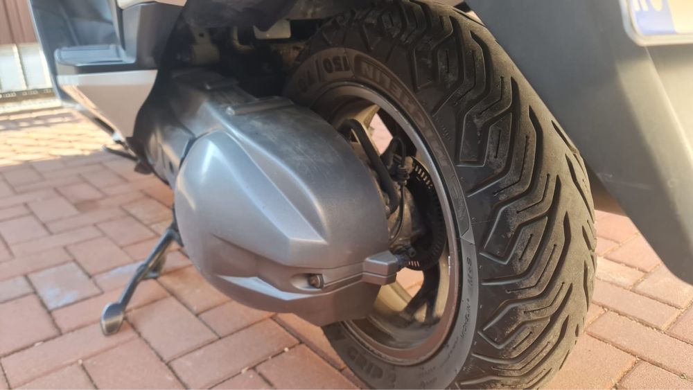 SUZUKI burgman 400