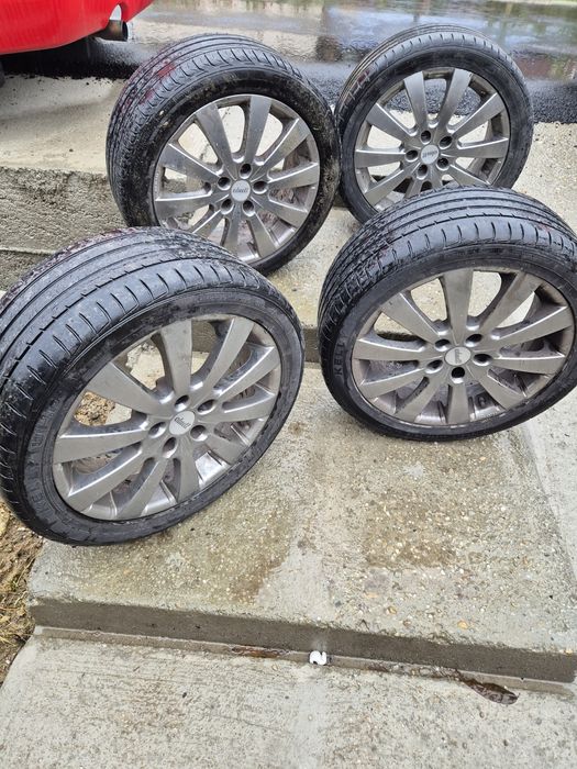 Vând set de 4 roti ,cu cauciucuri de vara: 225/45/17