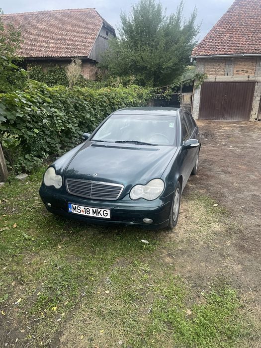 Mercede C  2001 benzina totul la zi