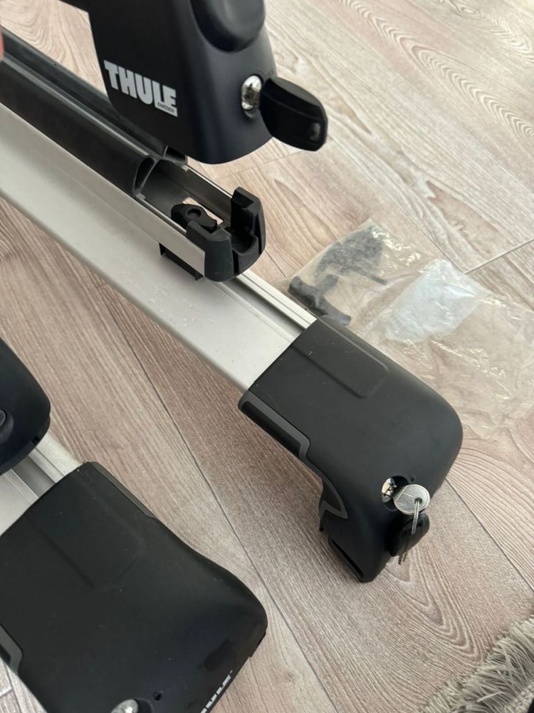 Thule поперечины + крепление