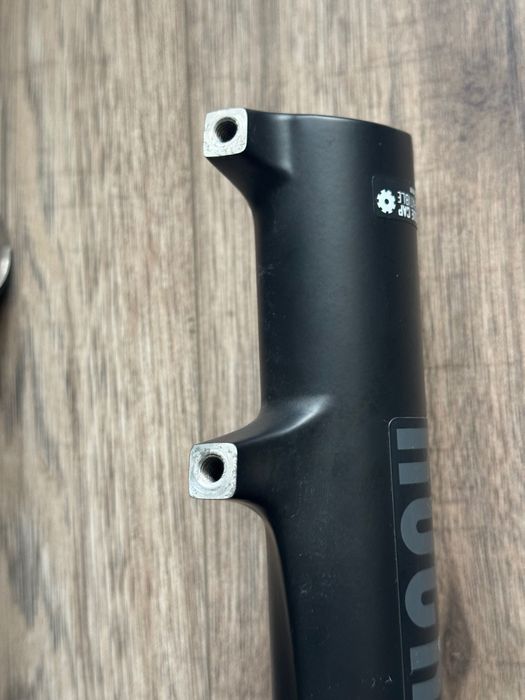 Вилка Rockshox recon silver 27.5 140mm 2025г.