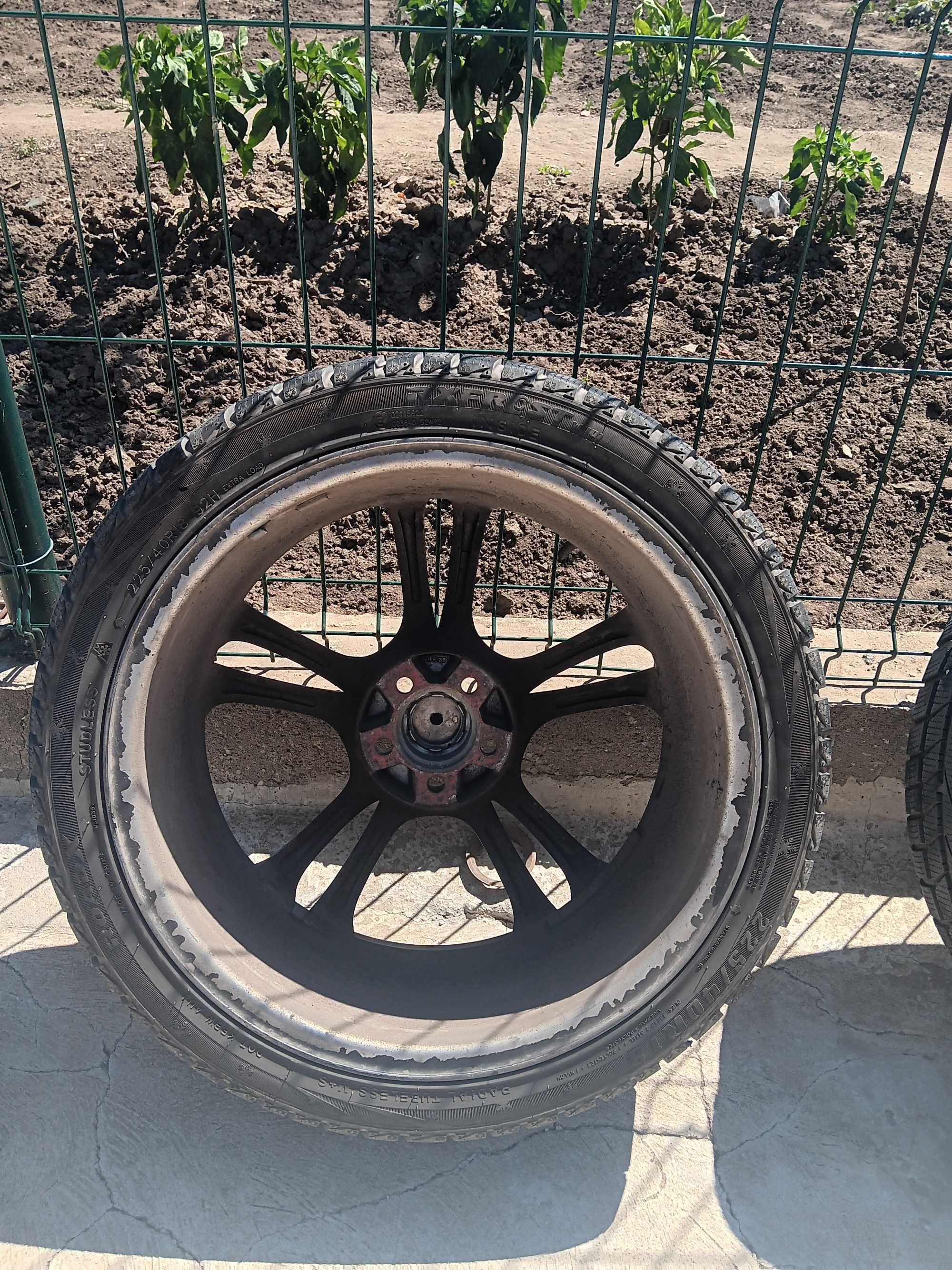 Aez R18 5x100 със зимни гуми