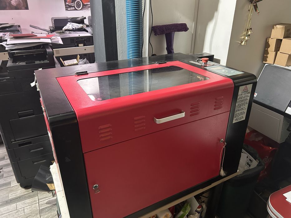 Laser CO2 50 cu 30 cm