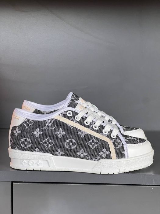 Adidasi Louis Vuitton noi