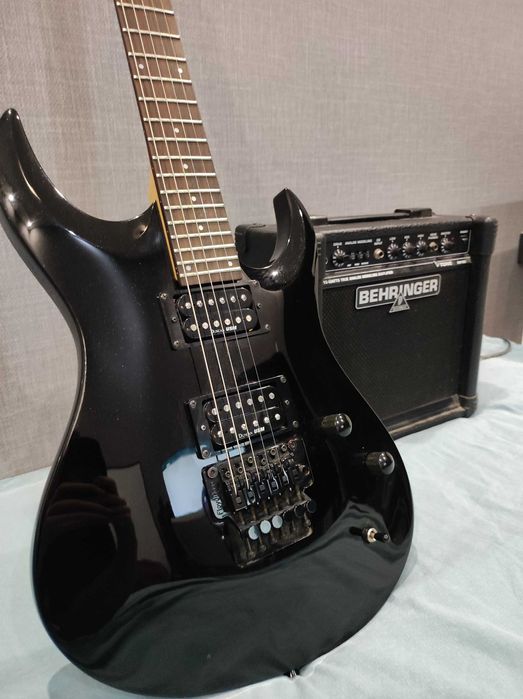 Продаю электрогитару Washburn — полный комплект, всё готово к игре!