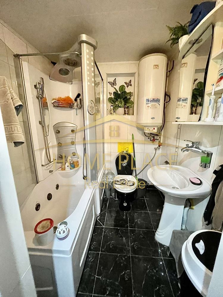 Продава се Къща в Варна, Христо Ботев - 124 кв.м за 1331 €/кв.м - Снимка #11