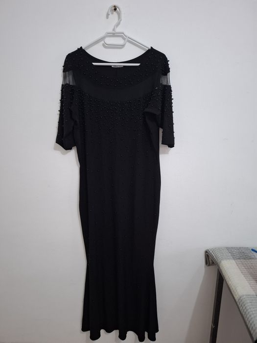 Продаётся вечерний платья хорошего состояние