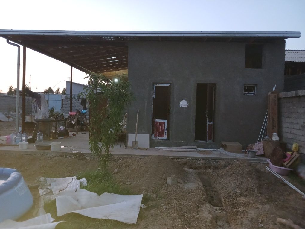 Uy sotladi Yangiyoʻl kalilinda 34 maktab oldida  8.8 soʻtix 4 xona