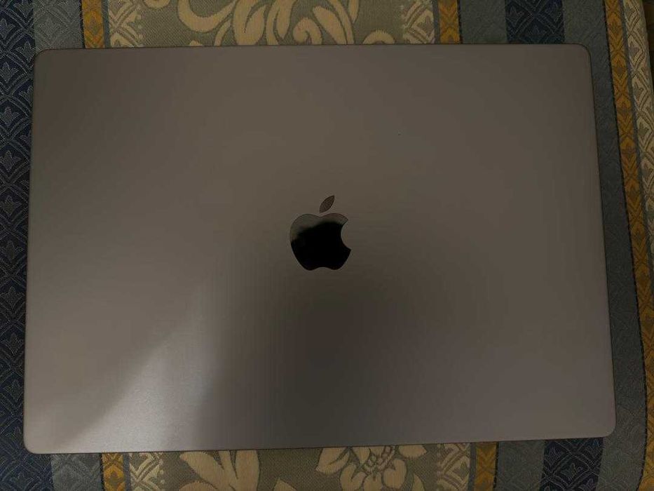MacBook Pro 16 M2 MAX