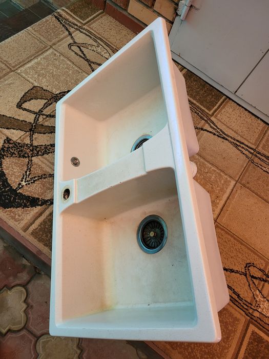 Продам мойку каменная