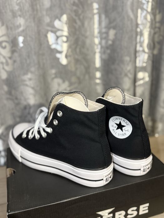 Converse Chuck Taylor All-Star Platform