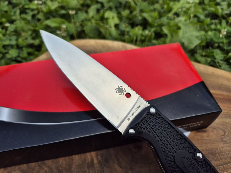 Тактически нож Spyderco Enuff FB31,фиксирана фултанг острие,два цвята