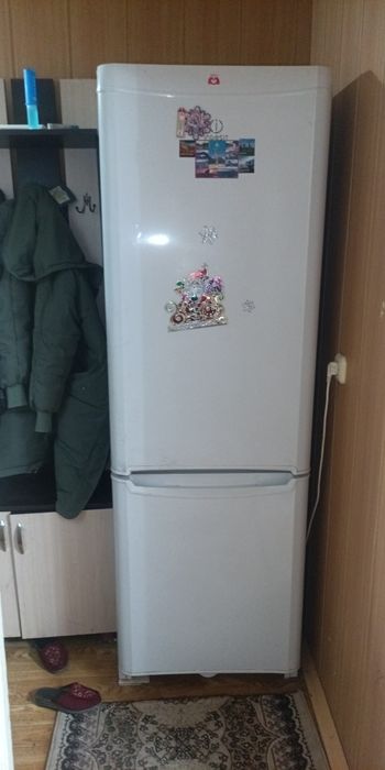 холодильник indesit  состояние хорошее срочно продам