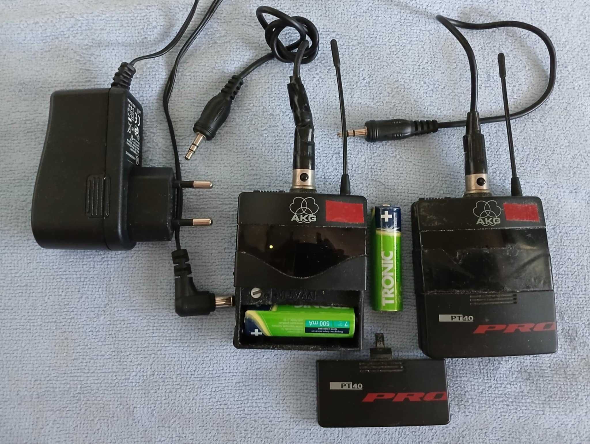 AKG Безжичен аудио приемник с два предавателя