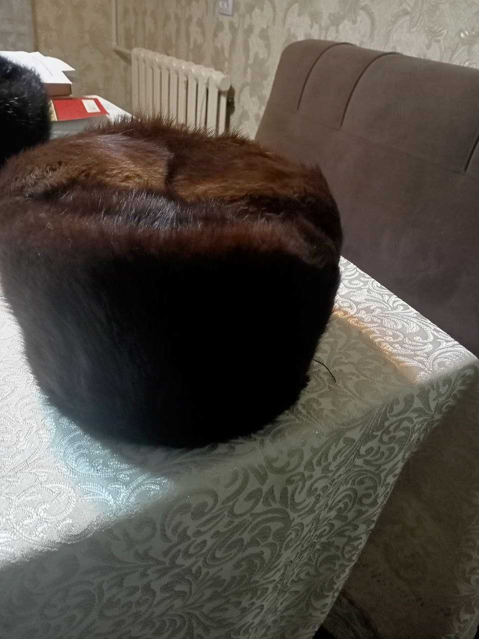 зимняя шапка .мех из ондатры.