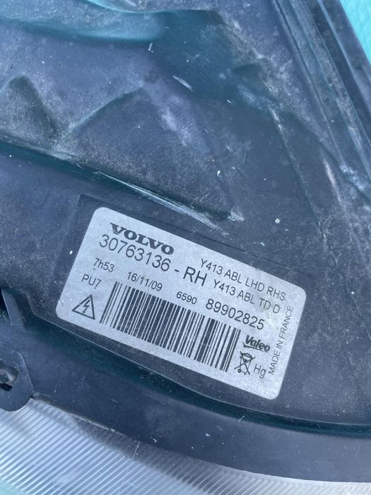 Фар xenon Волво XC60 / Volvo XC60 2010г