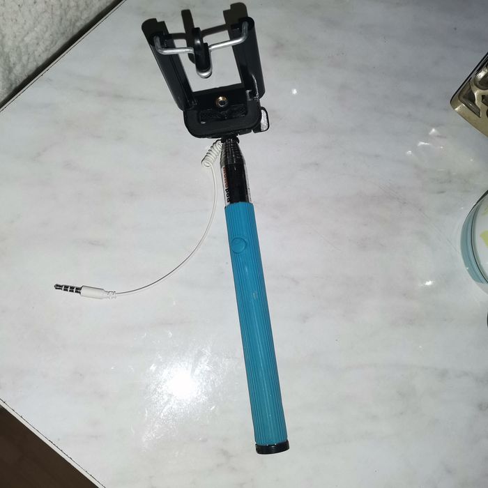 Selfie stick în stare perfectă!