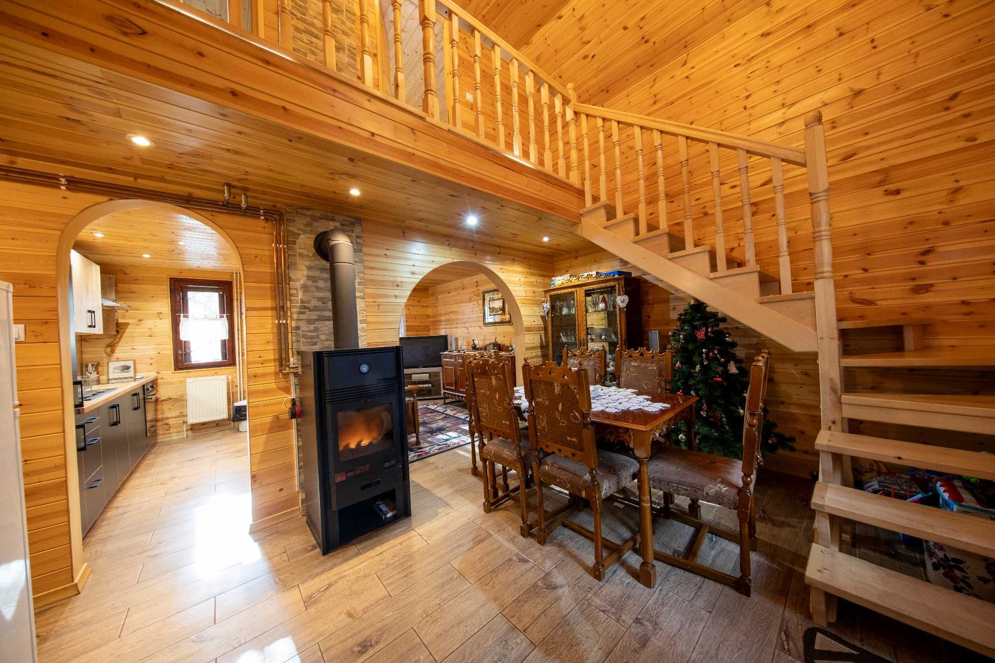 Cabana de inchiriat Izvorul Muresului