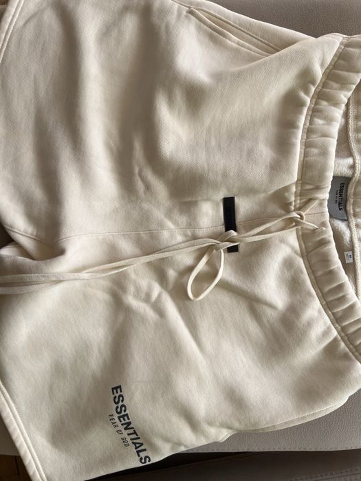 Къси гащи essentials размер М