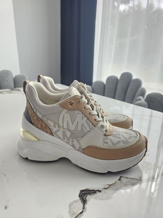 Оригинални дамски маратонки Michael Kors