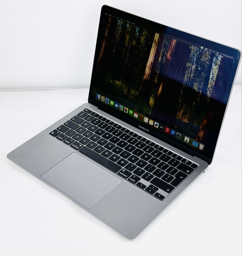 Apple MacBook Air 13 inch M1 8RAM 256GB Отличен !Гаранция!