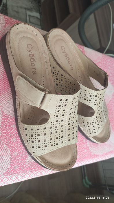 Женские шлепанцы 42 раэмер