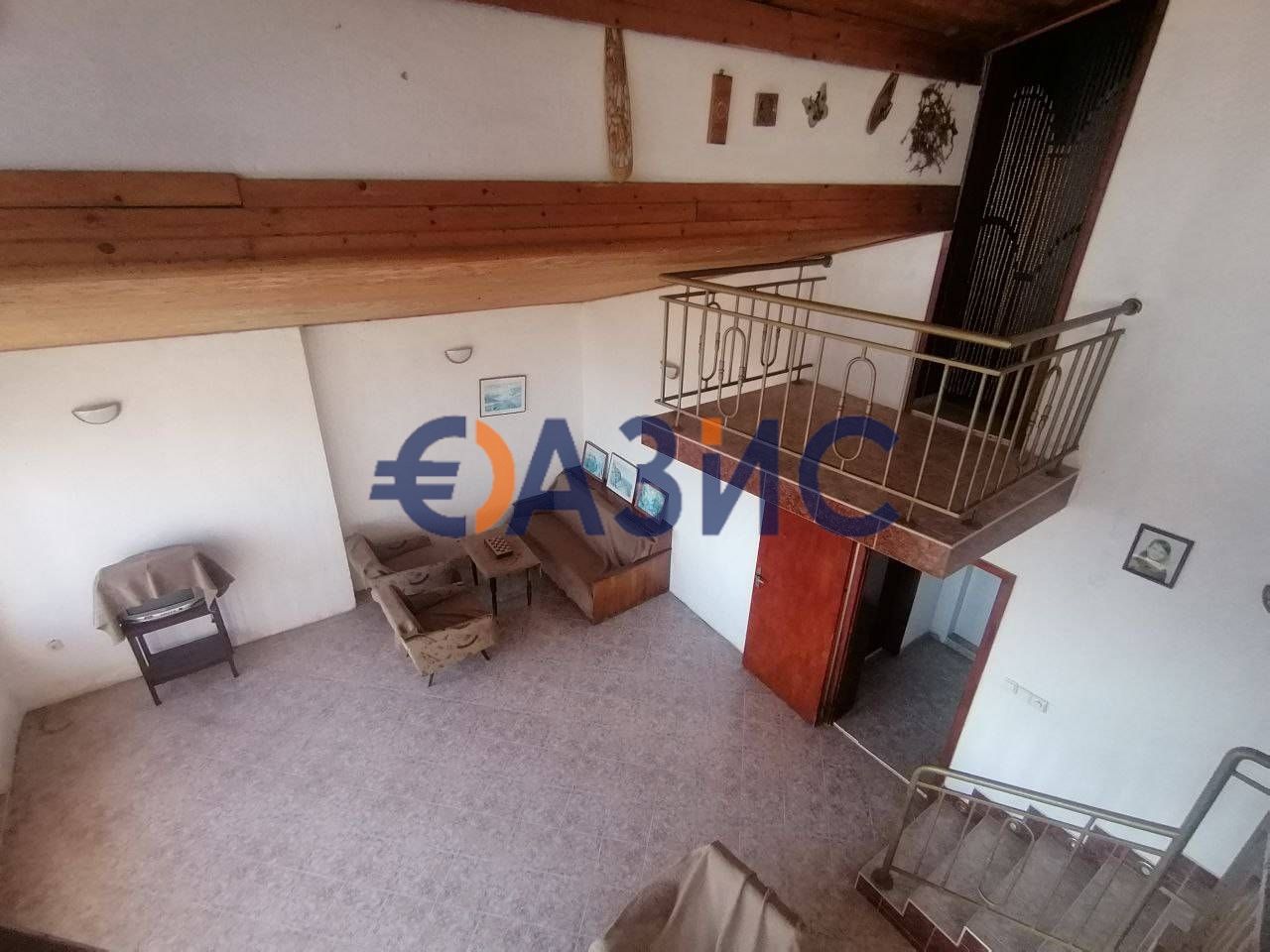 Спешна продажба-499 евро / кв. м.!Къща 6-етажна 800 кв. м. с изглед