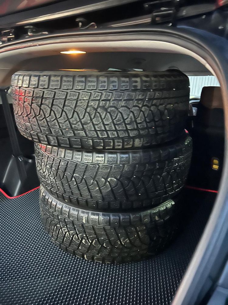 Шины зимние 235/55/R18