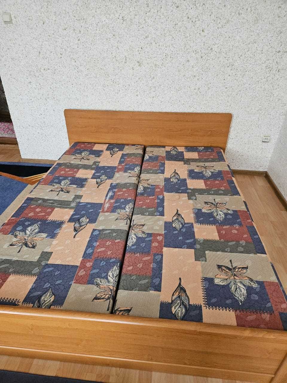 Продам 2х спальную кровать в отличном состоянии!