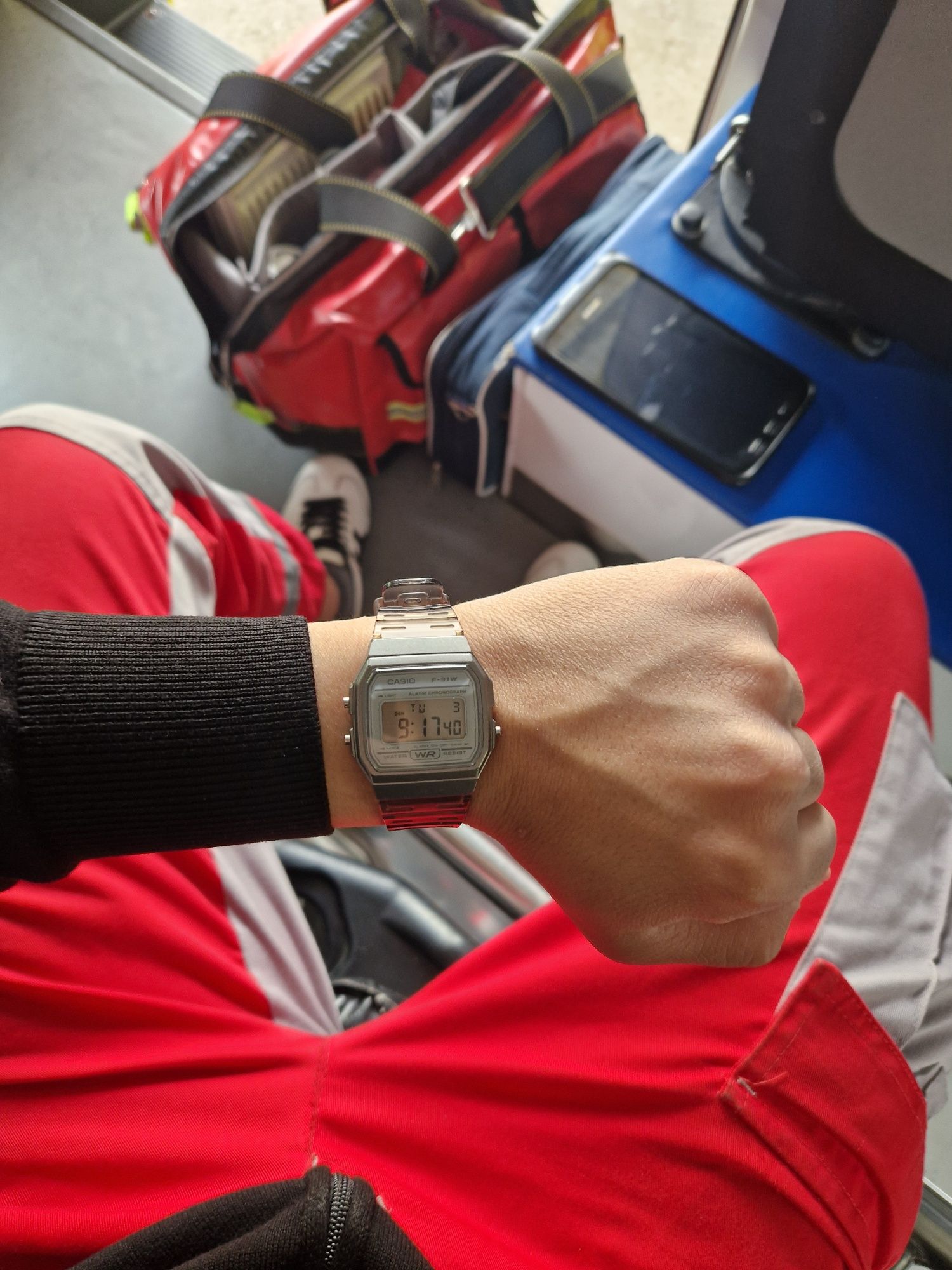 Часы ретро Casio F91w