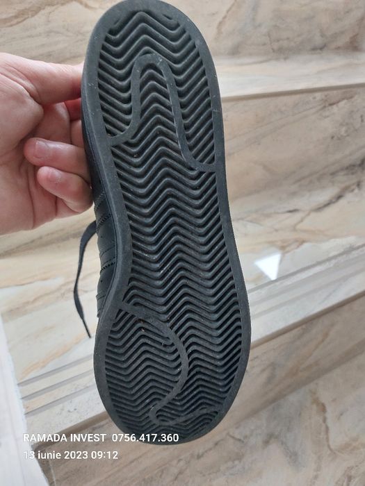 Vând Adidași Marca Adidas mărimea 42   Preț  250 lei