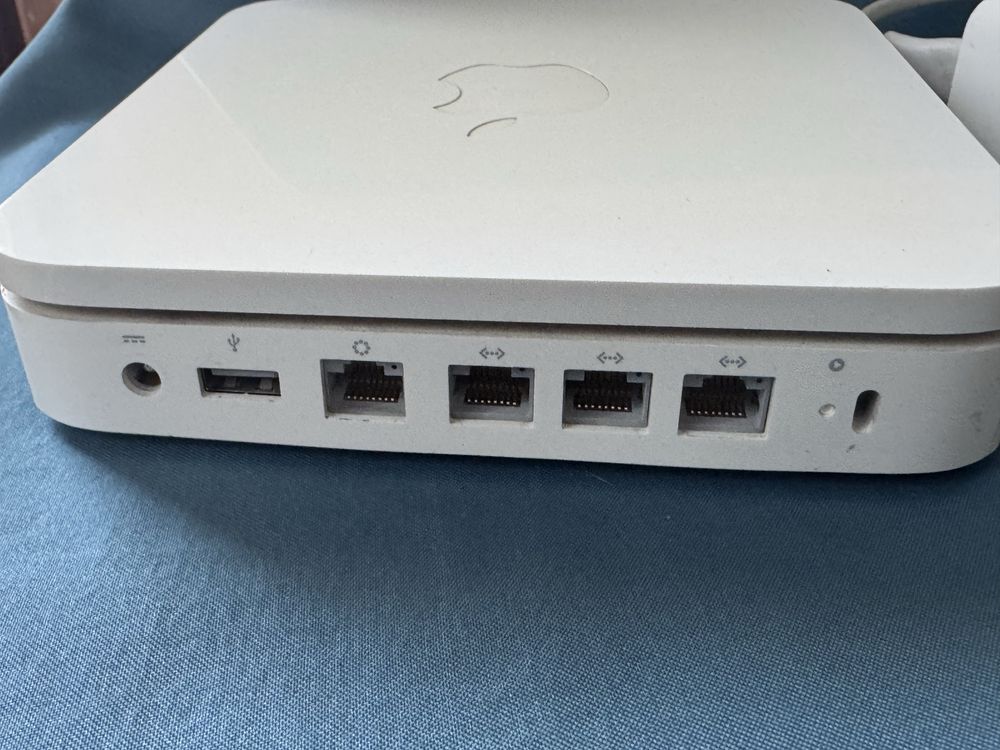 Рутер Apple Airport Extreme Base Station A1301\ WIFI Router