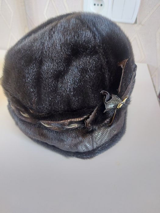 Женская шапка из нерпы