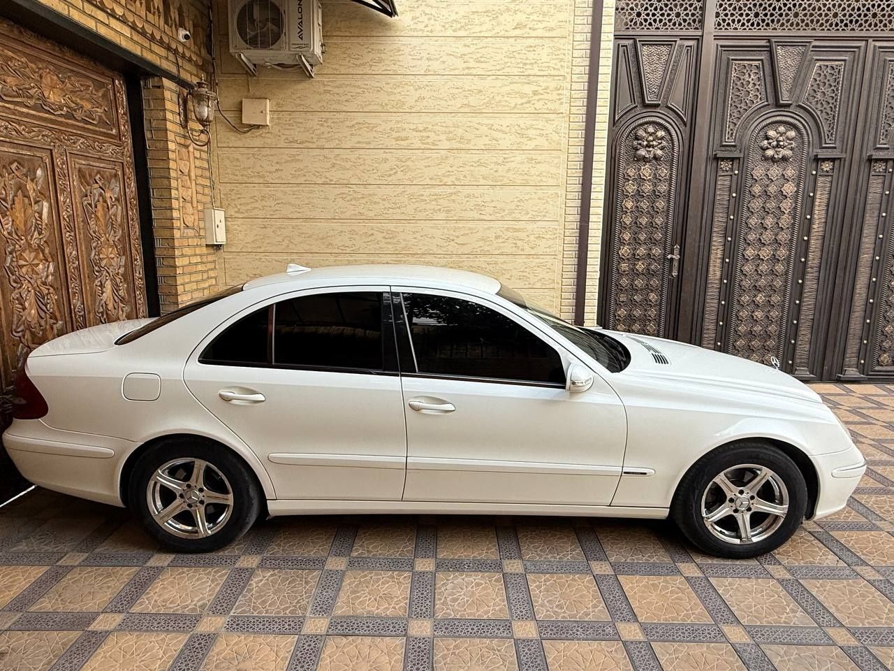 Mercedes Benz w211
